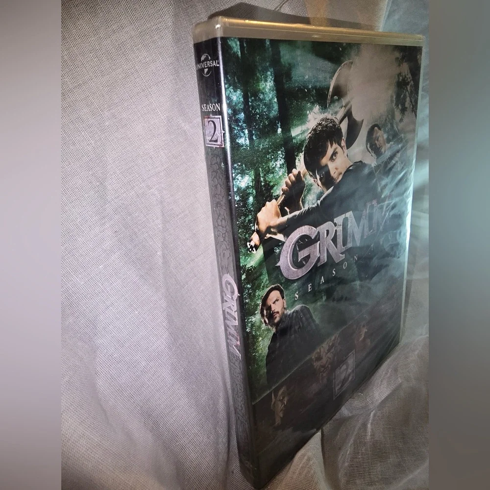 Grimm: Season Two (DVD, 2012) - Picture 2 of 5